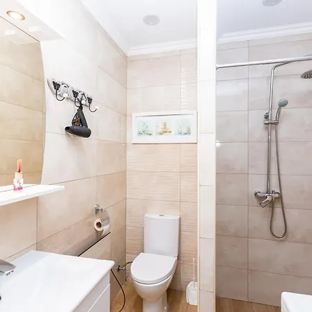 сучасна по вул дарії гусяк 9 біля краківського Apartment *