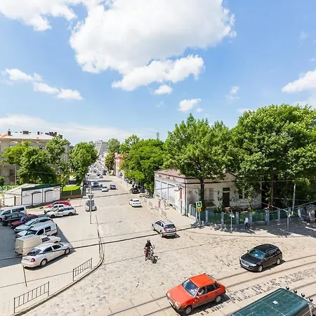 сучасна по вул дарії гусяк 9 біля краківського Apartment *