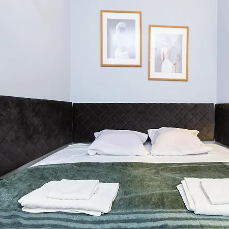 сучасна по вул дарії гусяк 9 біля краківського Lviv