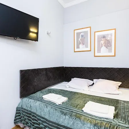 сучасна по вул дарії гусяк 9 біля краківського * Lviv