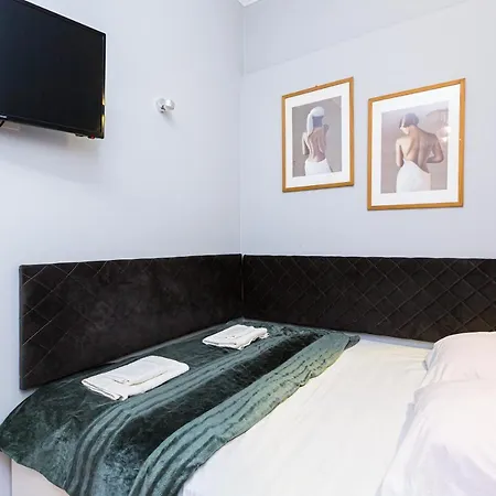 сучасна по вул дарії гусяк 9 біля краківського Apartamento *