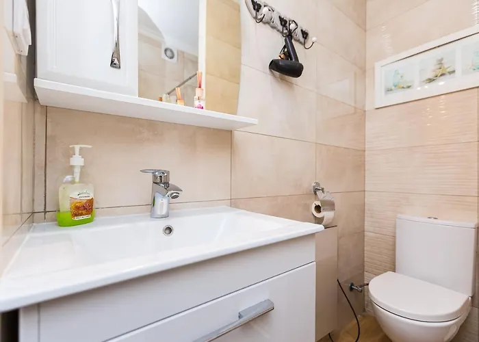 сучасна по вул дарії гусяк 9 біля краківського