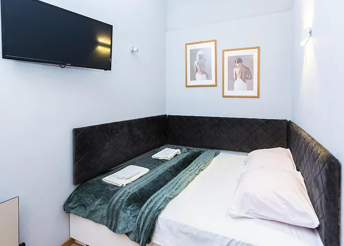 сучасна по вул дарії гусяк 9 біля краківського شقة إلفيف