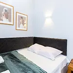 сучасна по вул дарії гусяк 9 біля краківського Appartement Lviv
